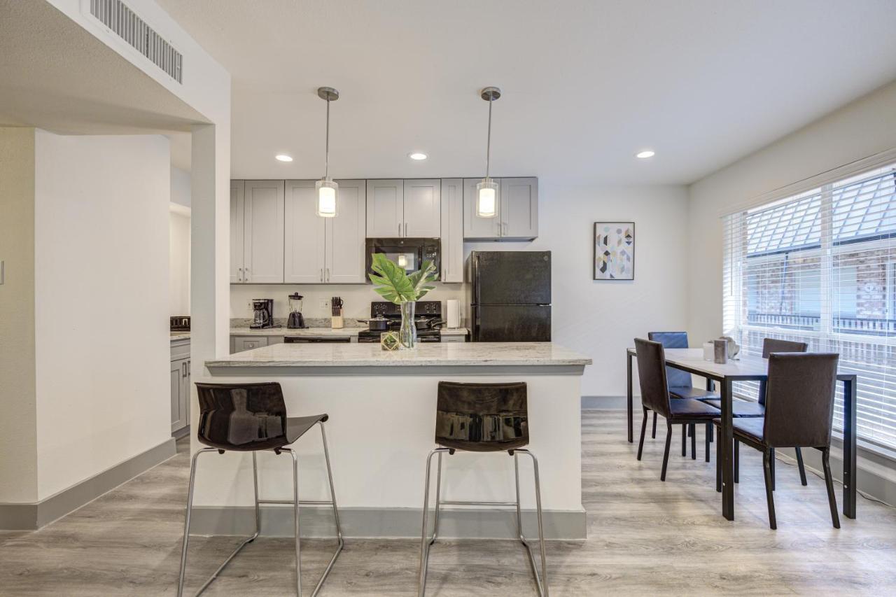 Trendy Midtown Apt, Walk To Shops & Sites, Pets Ok Houston Exterior foto